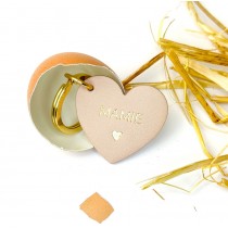 Porte-clés cuir coeur Mamie Caché dans un oeuf surprise